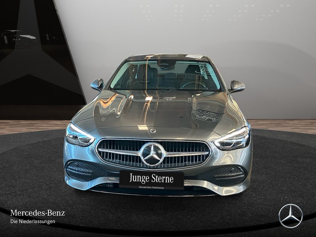 Mercedes-Benz C 180 Sedan