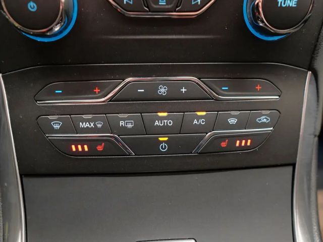 Ford S-Max S-max 2.0 EcoBl. Aut. "Titanium" LED*AHK*NAVI*W-P