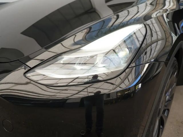 Tesla Model Y AWD Long Range