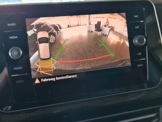 Volkswagen T-Cross 1.0 TSI DSG R-Line