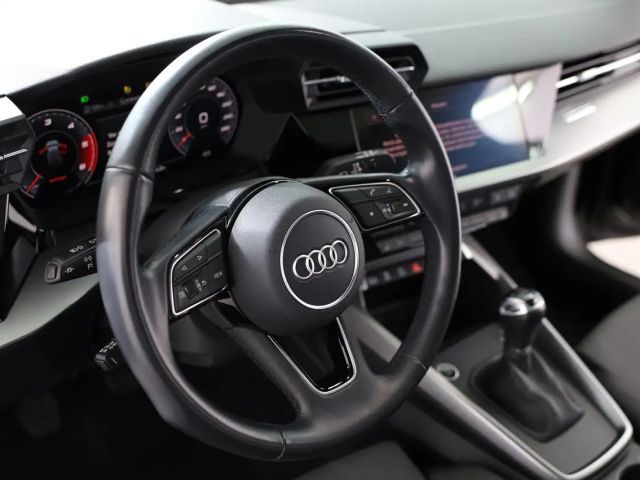 Audi A3 30 TDI Sedan