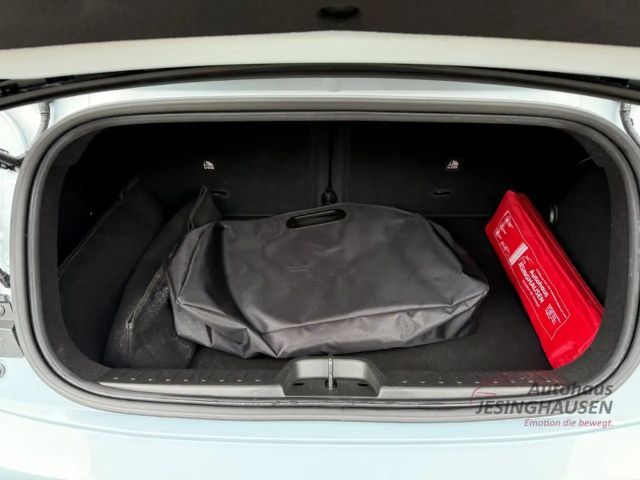 Fiat 500e Navi Digitales Cockpit JBL LED Apple CarPlay El. V