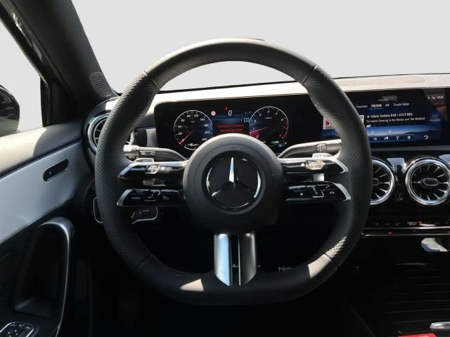 Mercedes-Benz A 200 AMG Line