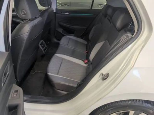 Volkswagen Golf 1.5 TSI Plus