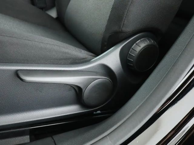 Mercedes-Benz A 180 A 180 d