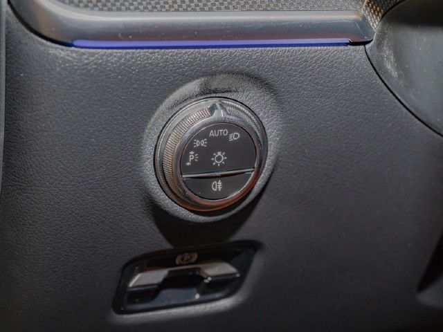 Mercedes-Benz C 200 AMG Line Sedan