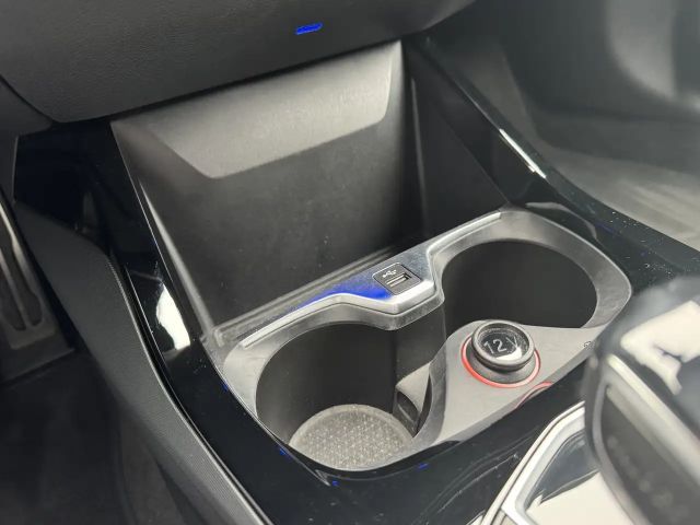 BMW 120 120i M-Sport Sedan