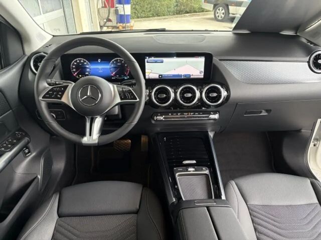 Mercedes-Benz B 180 Progressive