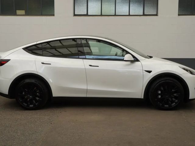 Tesla Model Y AWD Long Range