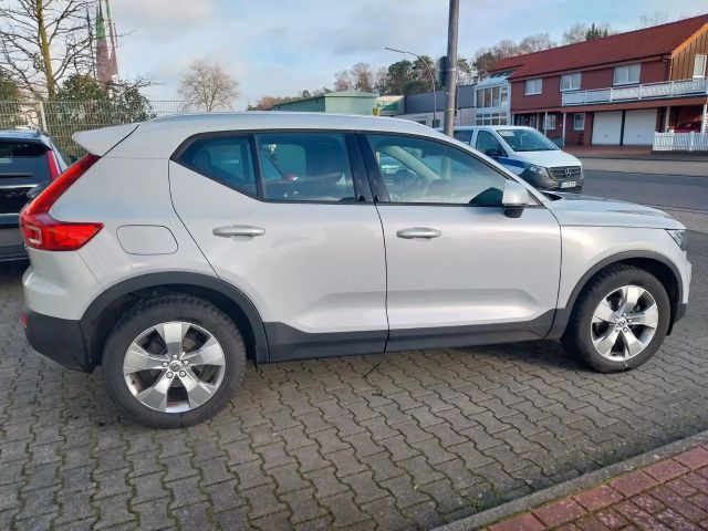 Volvo XC40 Momentum T3