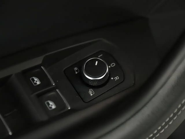 Volkswagen Touareg 4Motion R-Line