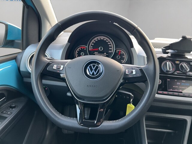Volkswagen up! Active