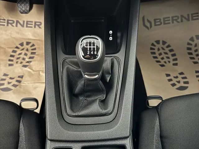 Skoda Octavia Kombi 2,0TDI *LED*AHK*Tempomat*Getönte Scheiben...