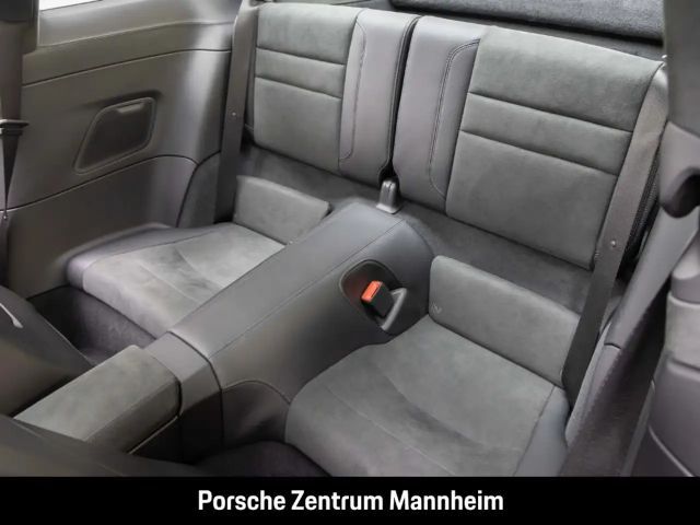 Porsche 992 Carrera Coupé GTS