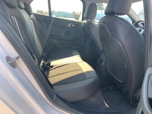 BMW 116 116i Sedan Sport Line