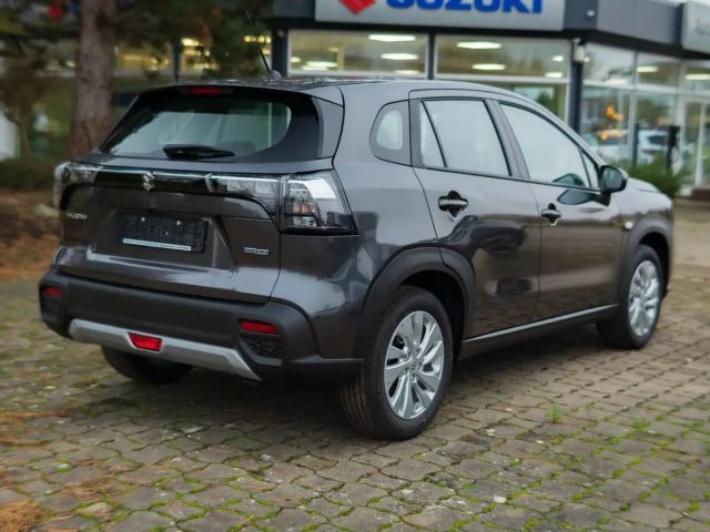 Suzuki S-Cross Hybrid