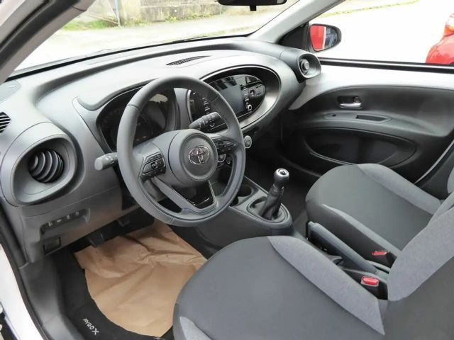 Toyota Aygo X Hatchback Play VVT-i