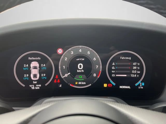 Porsche 992 Carrera Coupé GTS