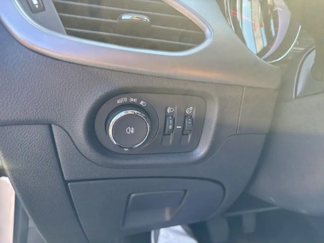 Opel Astra 1.2 Turbo Edition Turbo