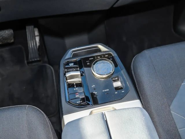 BMW iX xDrive40