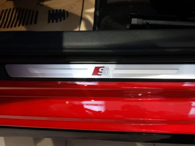 Audi A3 30 TFSI S-Line S-Tronic Sedan