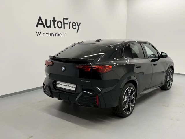 BMW iX2 xDrive30