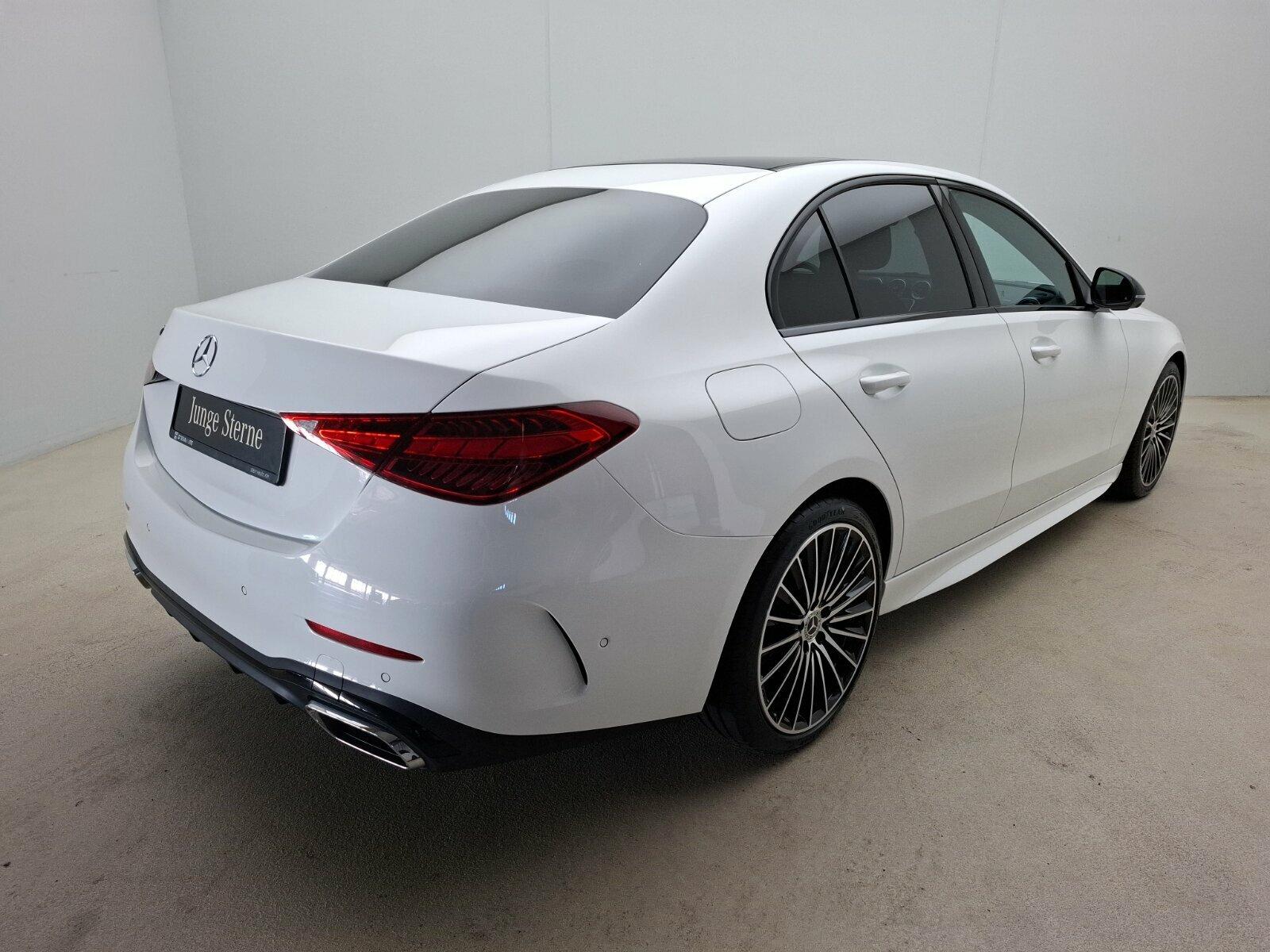 Mercedes-Benz C 180 AMG Line Sedan