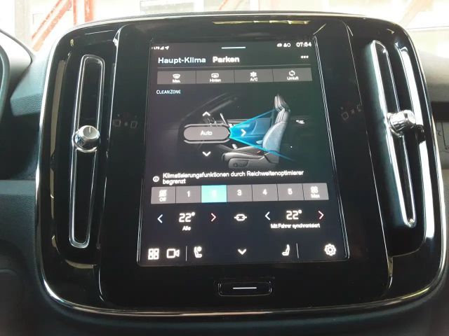 Volvo XC40 Plus Twin Engine