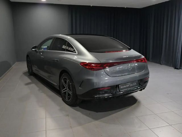 Mercedes-Benz EQE 300 AMG Line Sedan