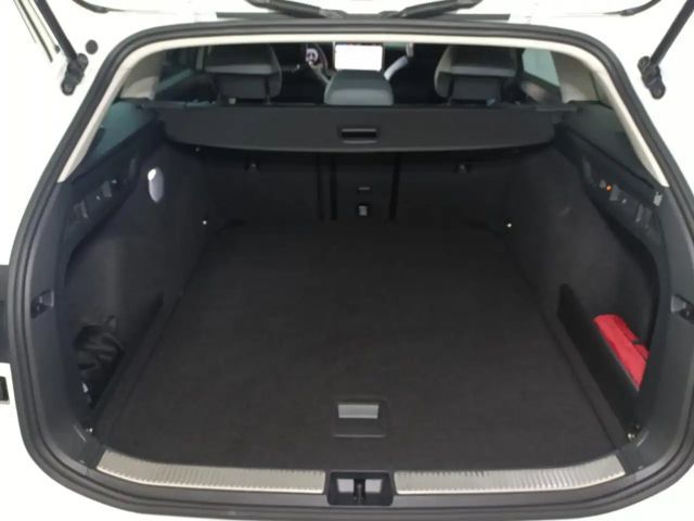 Volkswagen Passat 1.5 eTSI Business DSG