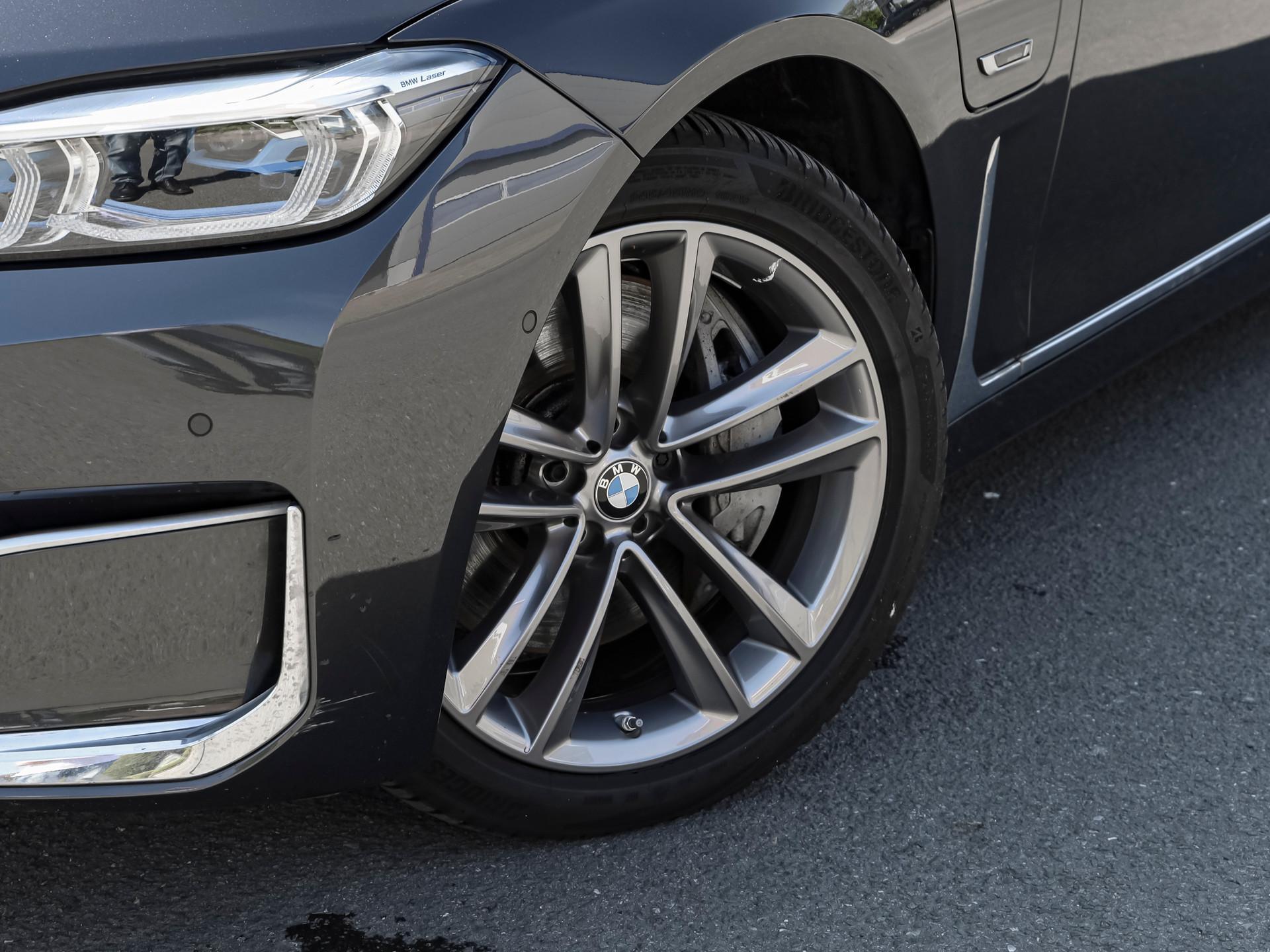 BMW 745 745e Sedan iperformance