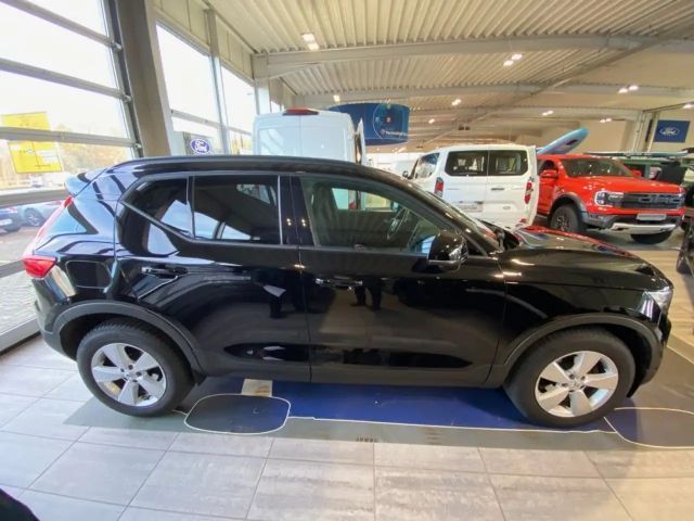 Volvo XC40 Core Momentum T3