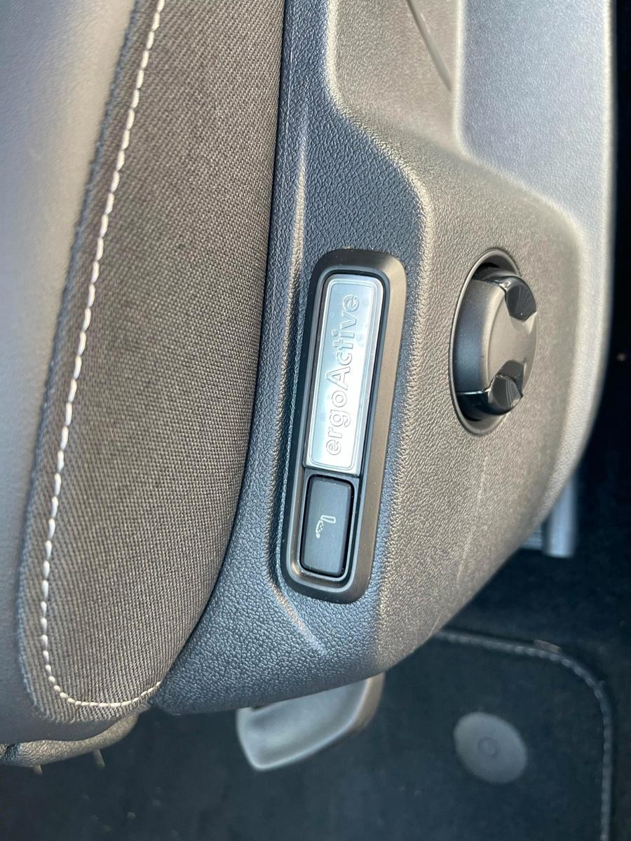 Volkswagen T-Roc 2.0 TSI DSG R-Line