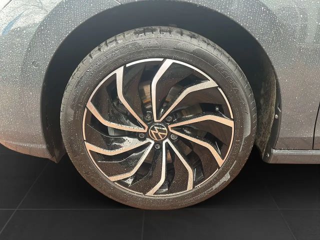 Volkswagen Golf 2.0 TDI DSG Life Variant