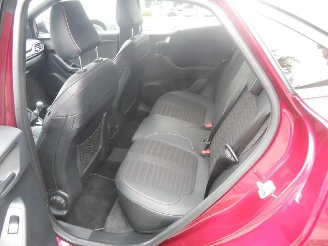 Ford Puma Vivid Ruby Edition