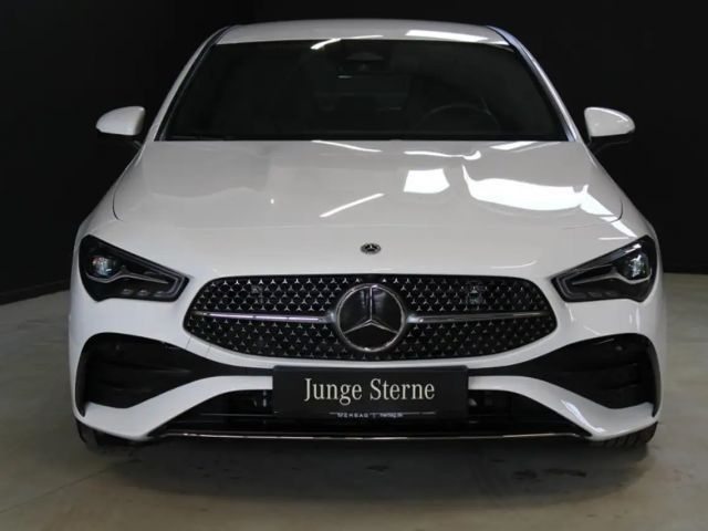 Mercedes-Benz CLA 180 AMG Line Coupé