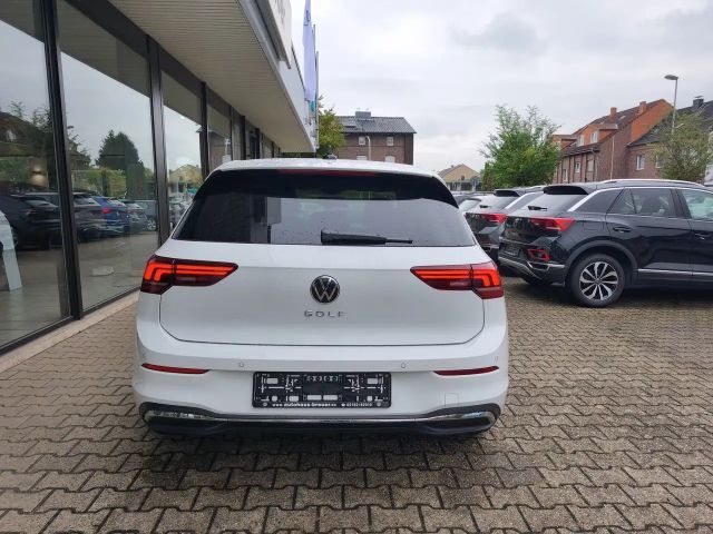 Volkswagen Golf 1.5 TSI