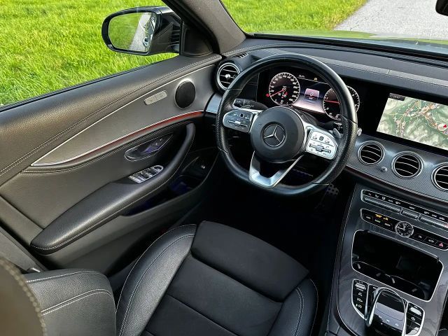 Mercedes-Benz E 200 AMG Line E 200 d Sedan