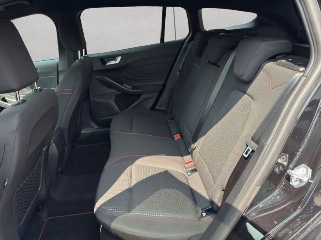 Ford Focus EcoBoost ST Line Wagon