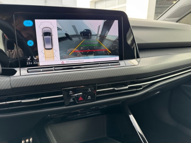 Volkswagen Golf 1.5 TSI IQ.Drive R-Line Variant