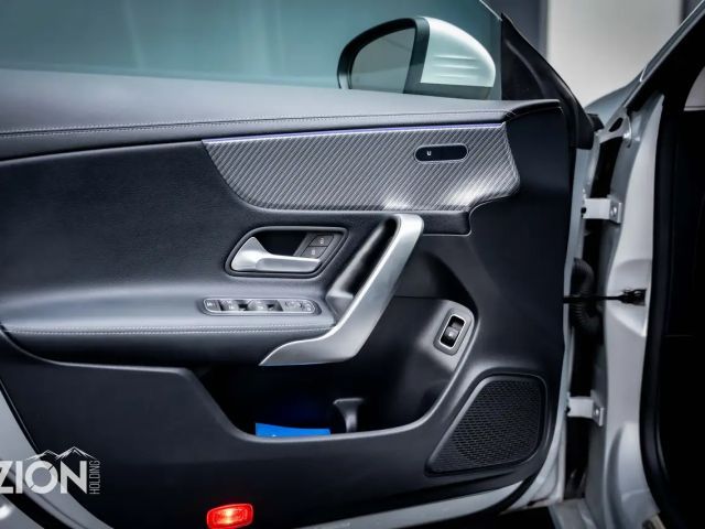 Mercedes-Benz CLA 250 CLA 250 e Coupé