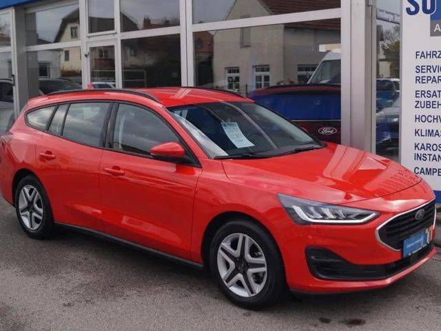 Ford Focus Cool & Connect Wagon