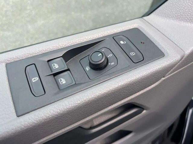 Volkswagen Caravelle 2.0 TDI DSG T6