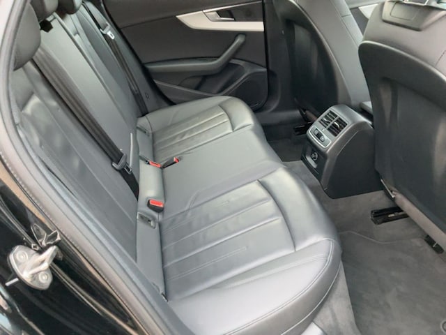 Audi A4 35 TFSI Avant S-Tronic
