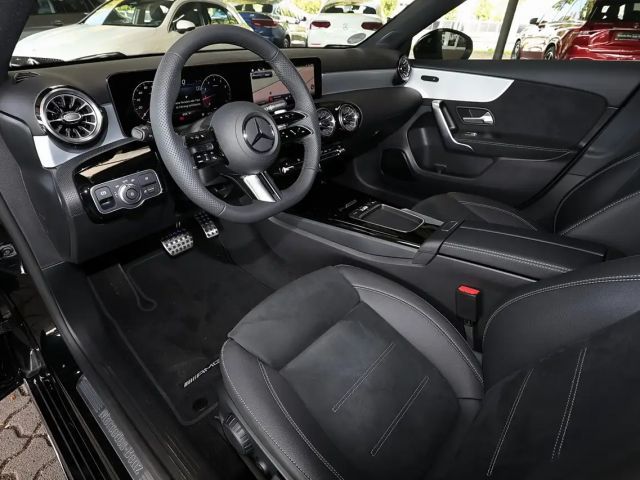 Mercedes-Benz A 200 AMG Line