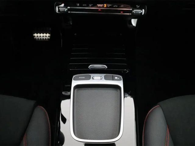 Mercedes-Benz A 180 AMG Line