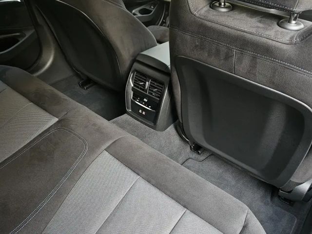 BMW 330 330i Touring xDrive