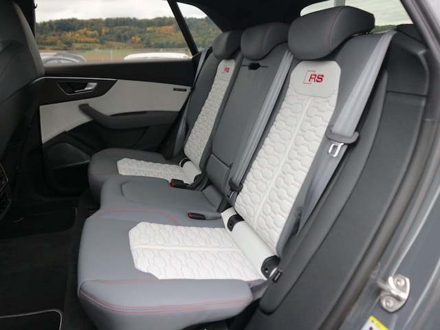 Audi RS Q8 Performance Quattro