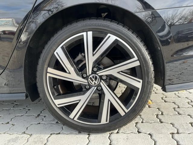 Volkswagen Golf DSG Golf VIII R-Line Variant