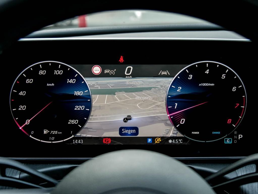 Mercedes-Benz C 200 AMG Line Sedan